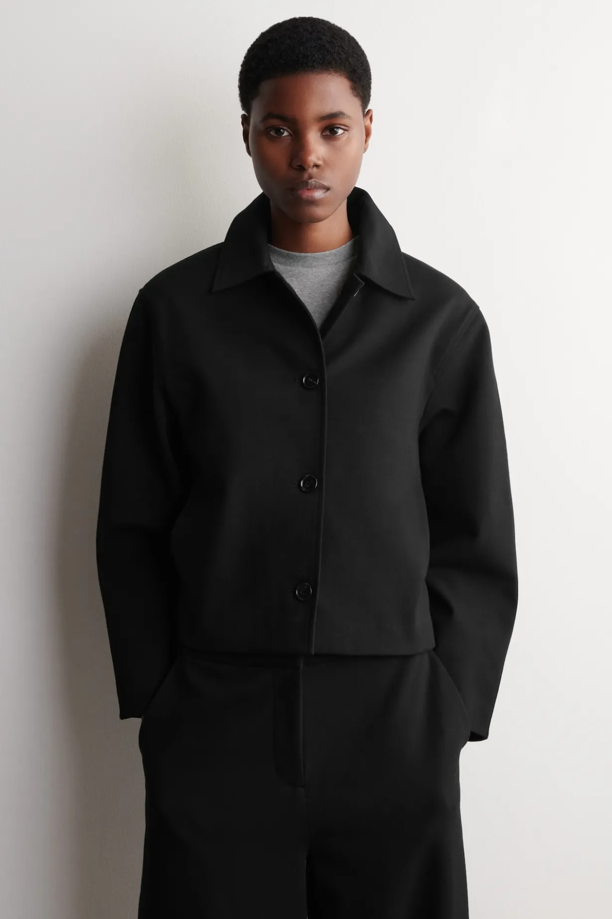 ABGERUNDETE JACKE AUS JERSEY