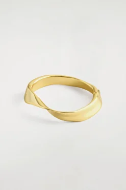 ARMBAND IN GEDREHTER OPTIK