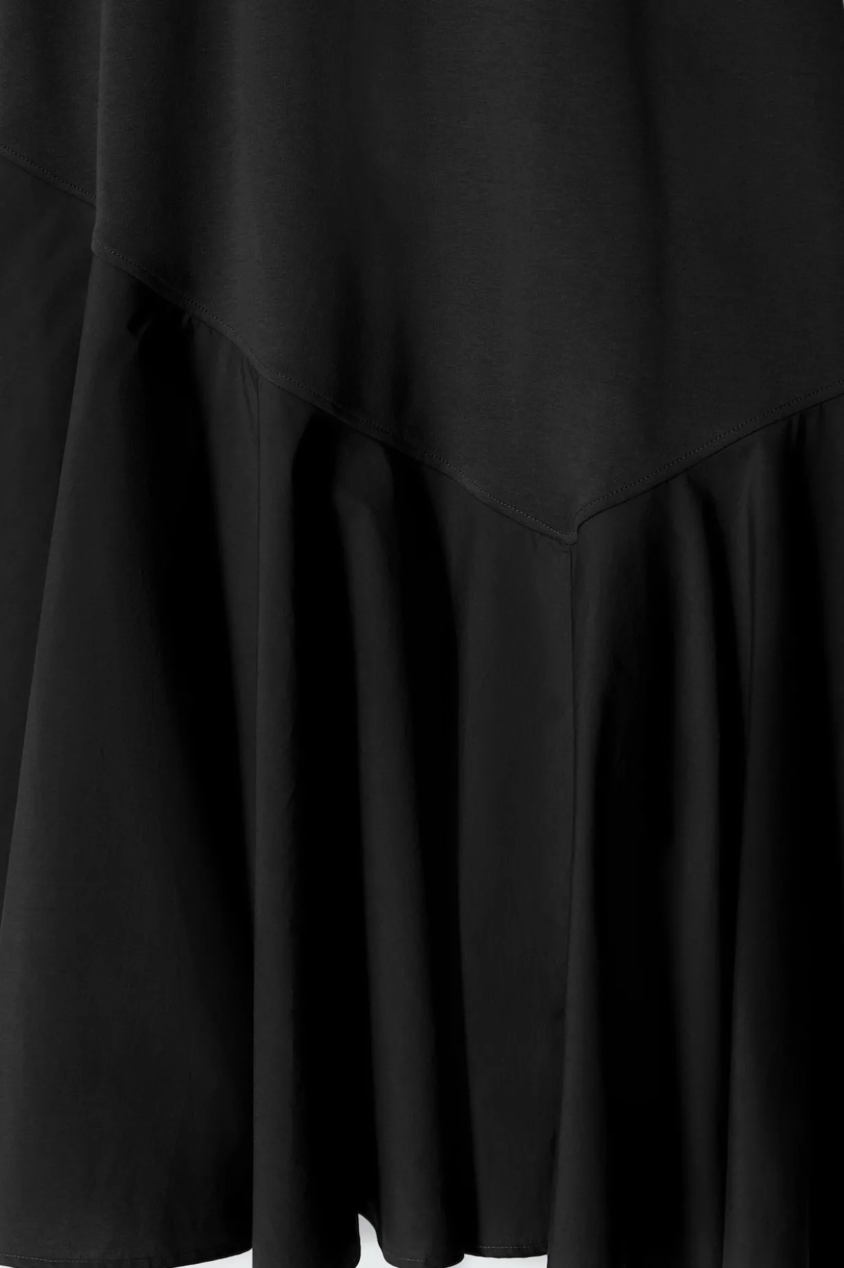 ASYMMETRISCHES T-SHIRT-MINIKLEID