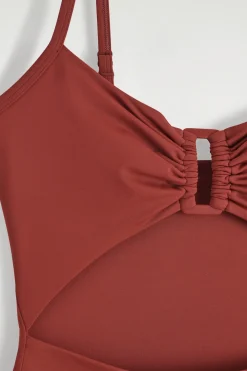 BADEANZUG MIT RAFFUNGEN UND CUT-OUT