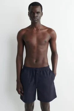 BADESHORTS AUS NYLON MIT KORDELZUGBUND