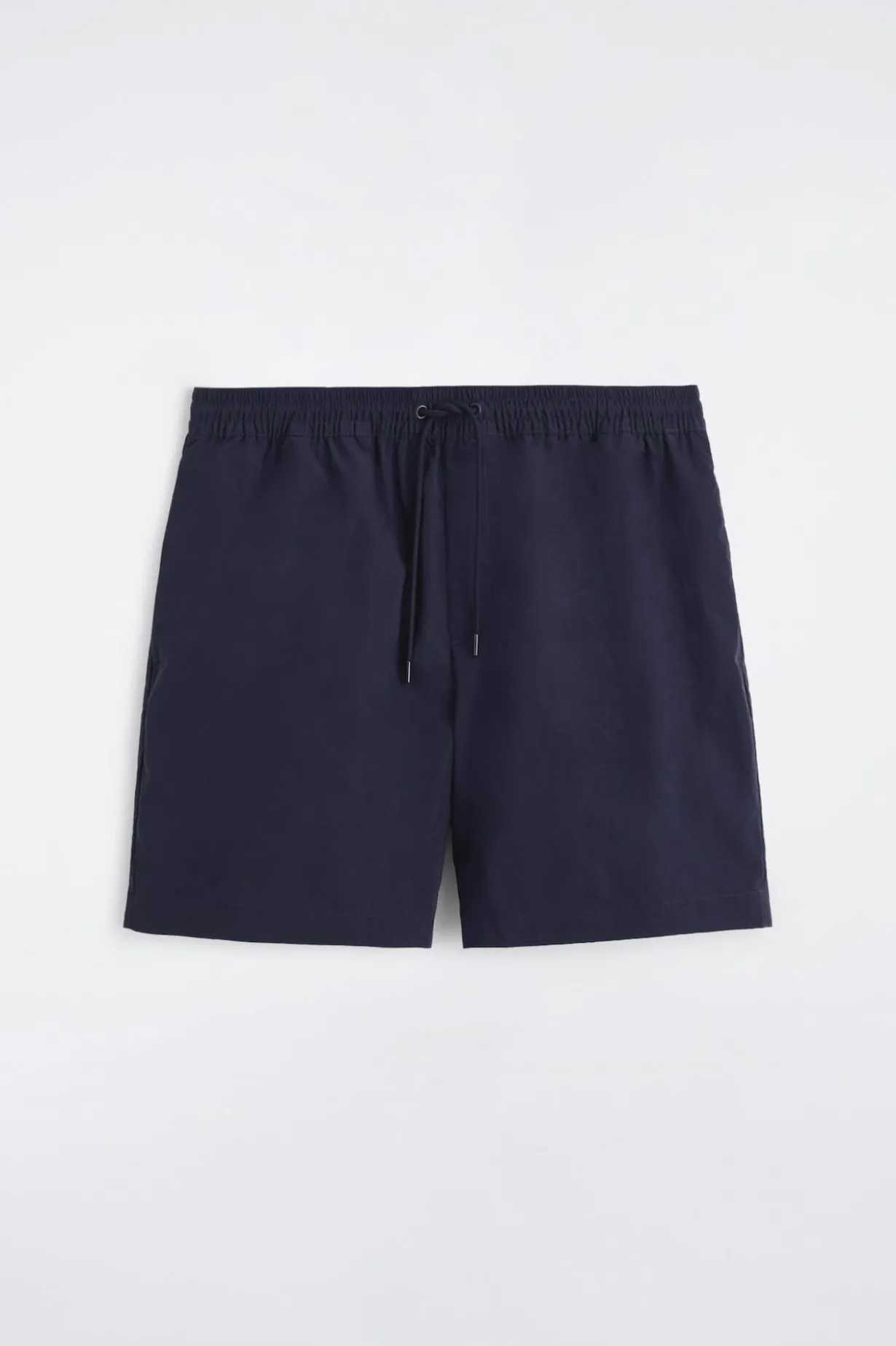BADESHORTS AUS NYLON MIT KORDELZUGBUND