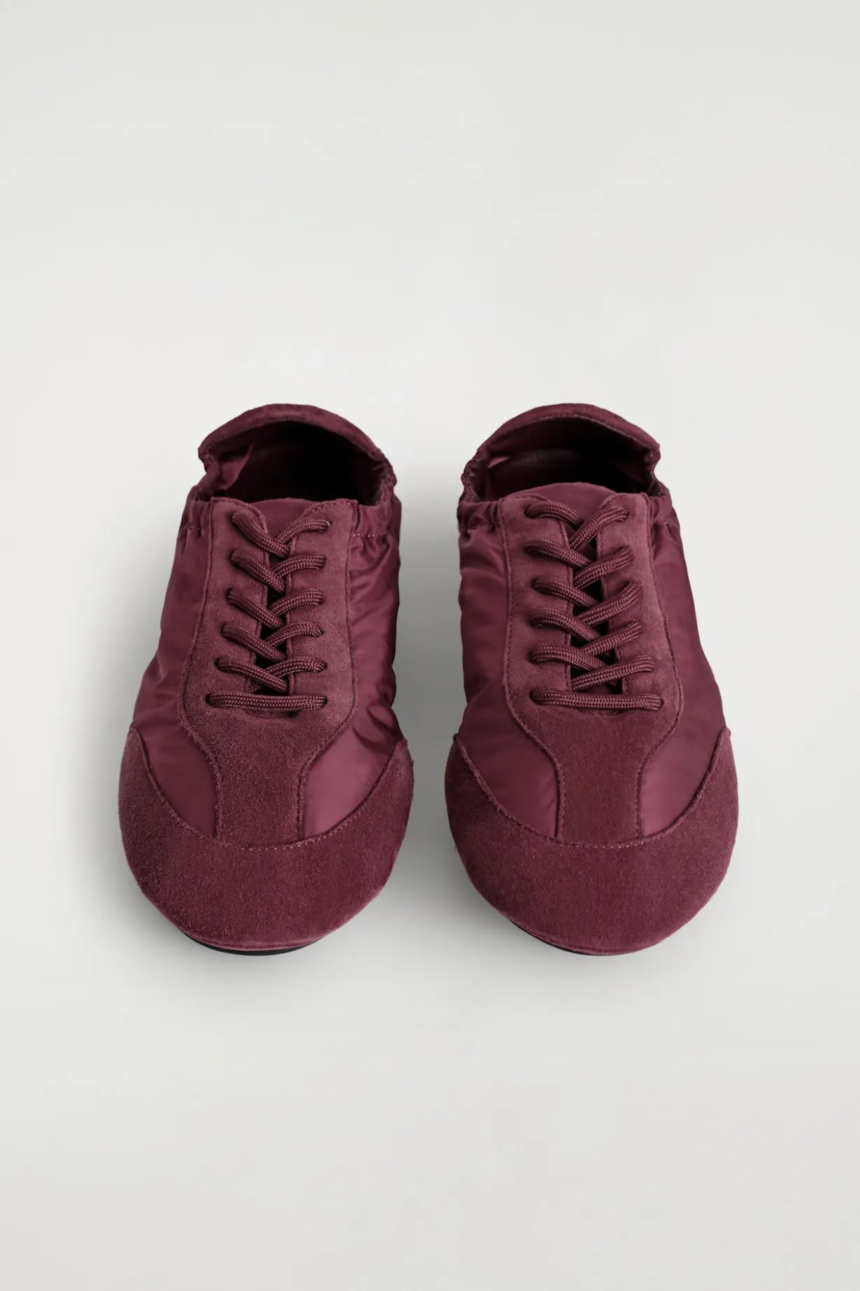 BALLERINAS AUS VELOURSLEDER UND NYLON