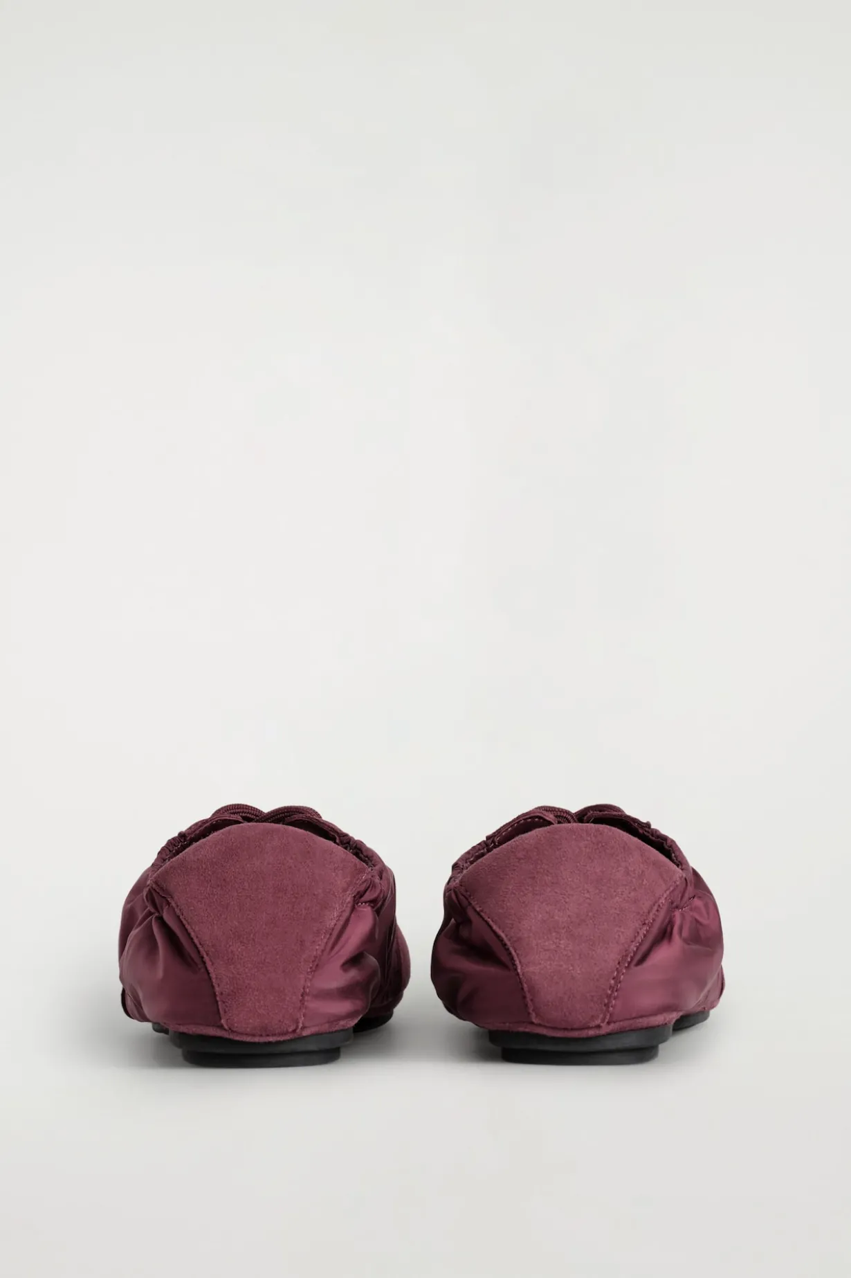 BALLERINAS AUS VELOURSLEDER UND NYLON