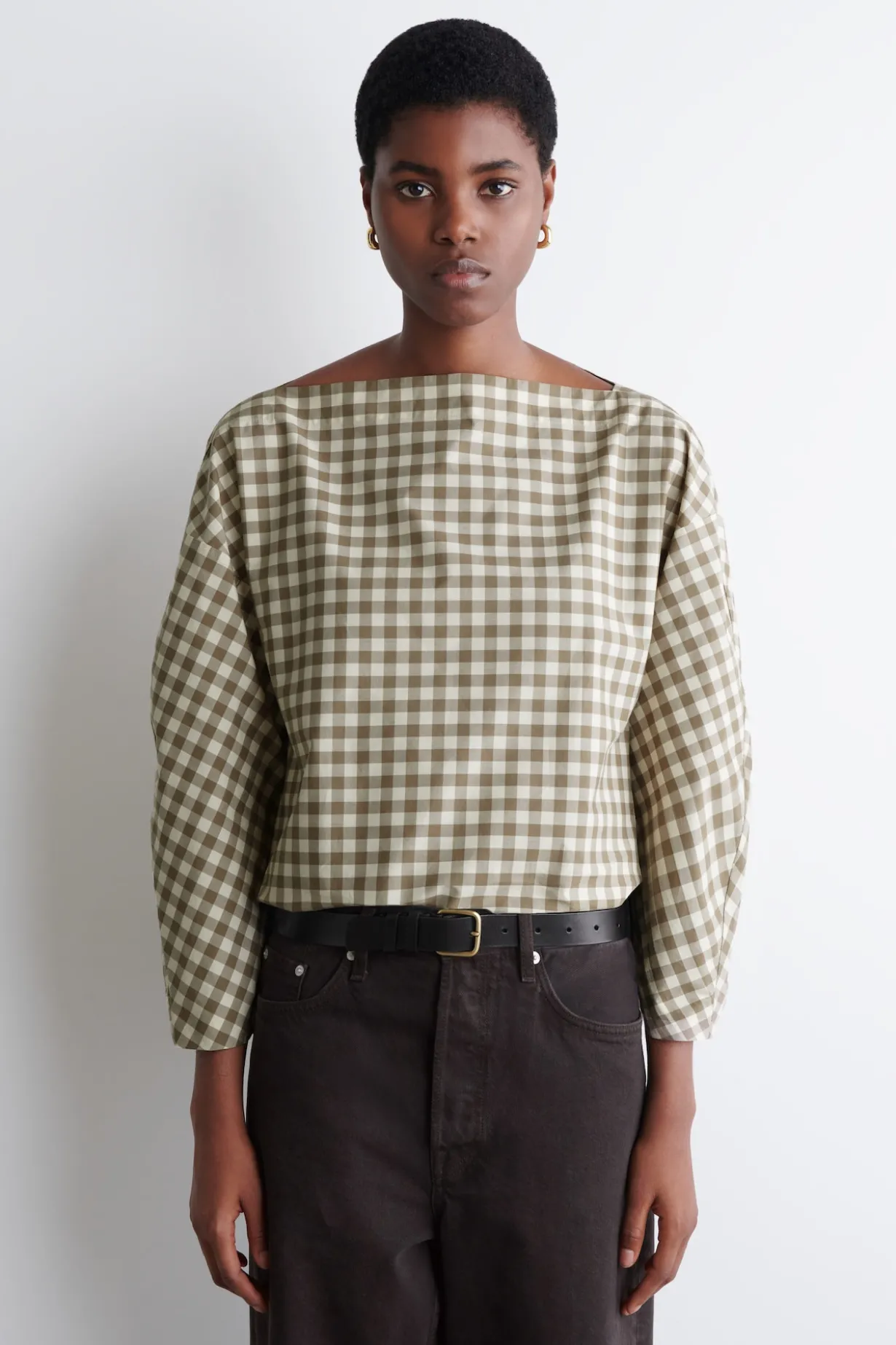 BAUMWOLLBLUSE MIT U-BOOT-AUSSCHNITT