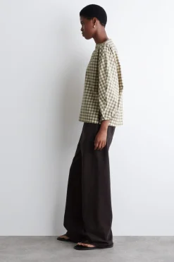 BAUMWOLLBLUSE MIT U-BOOT-AUSSCHNITT