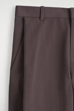 BAUMWOLLHOSE MIT WEITEM BEIN UND FALTEN
