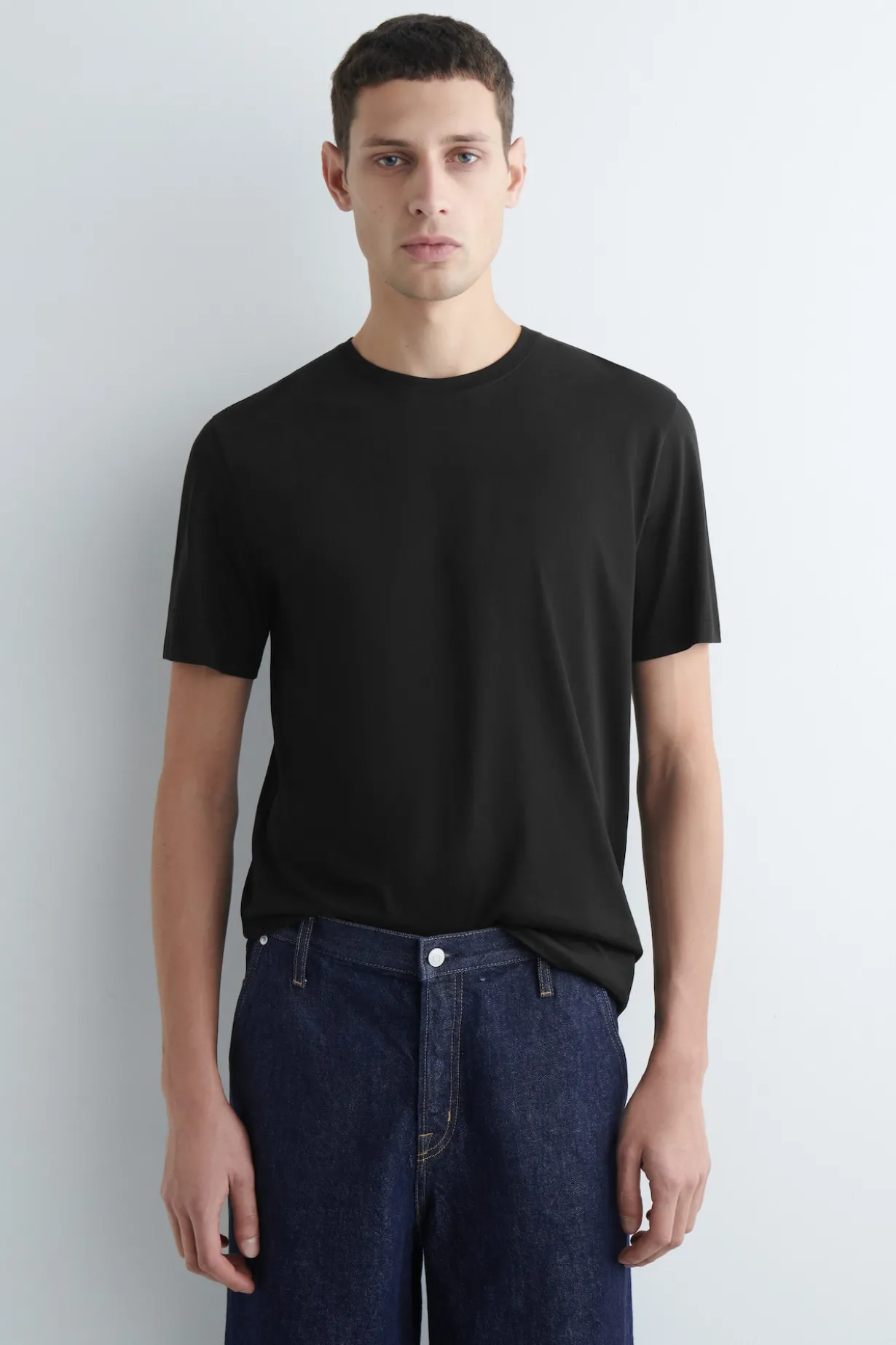 BAUMWOLL-T-SHIRT MIT RUNDHALSAUSSCHNITT