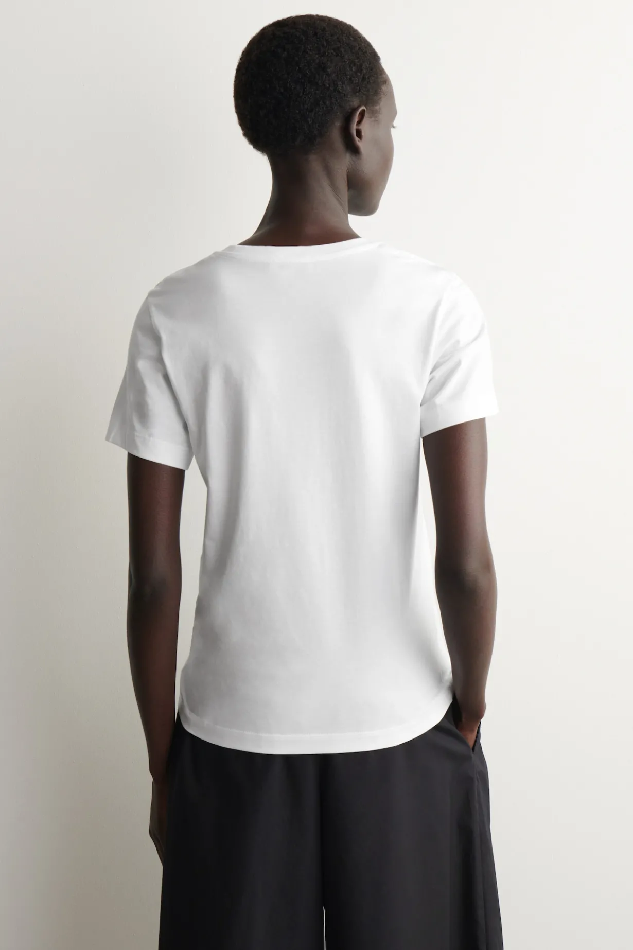 BAUMWOLL-T-SHIRT MIT RUNDHALSAUSSCHNITT