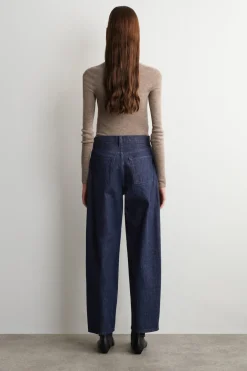 BAY JEANS MIT BARREL-BEIN