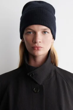 BEANIE AUS WOLL-KASCHMIR-MIX