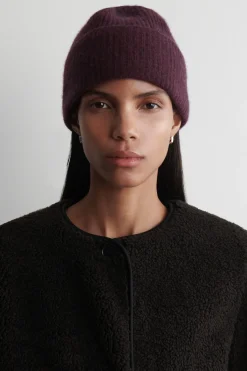 BEANIE AUS WOLL-KASCHMIR-MIX
