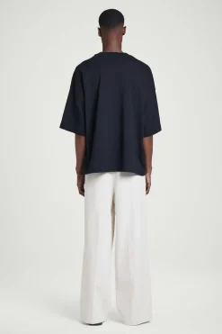 BESONDERS WEITES OVERSIZED-T-SHIRT AUS BAUMWOLLE