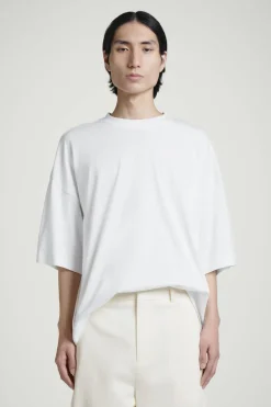 BESONDERS WEITES OVERSIZED-T-SHIRT AUS BAUMWOLLE