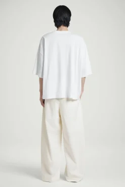 BESONDERS WEITES OVERSIZED-T-SHIRT AUS BAUMWOLLE