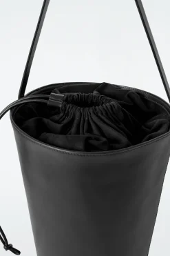 BEUTELTASCHE - LEDER