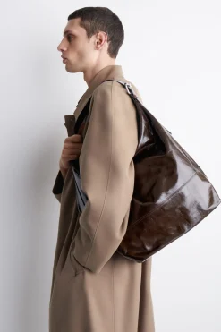 BEUTELTASCHE AUS LEDER MIT SCHNALLE