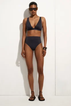 BIKINIHOSE AUS SCUBA MIT HOHEM BUND