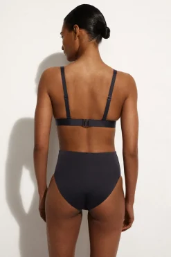 BIKINIHOSE AUS SCUBA MIT HOHEM BUND