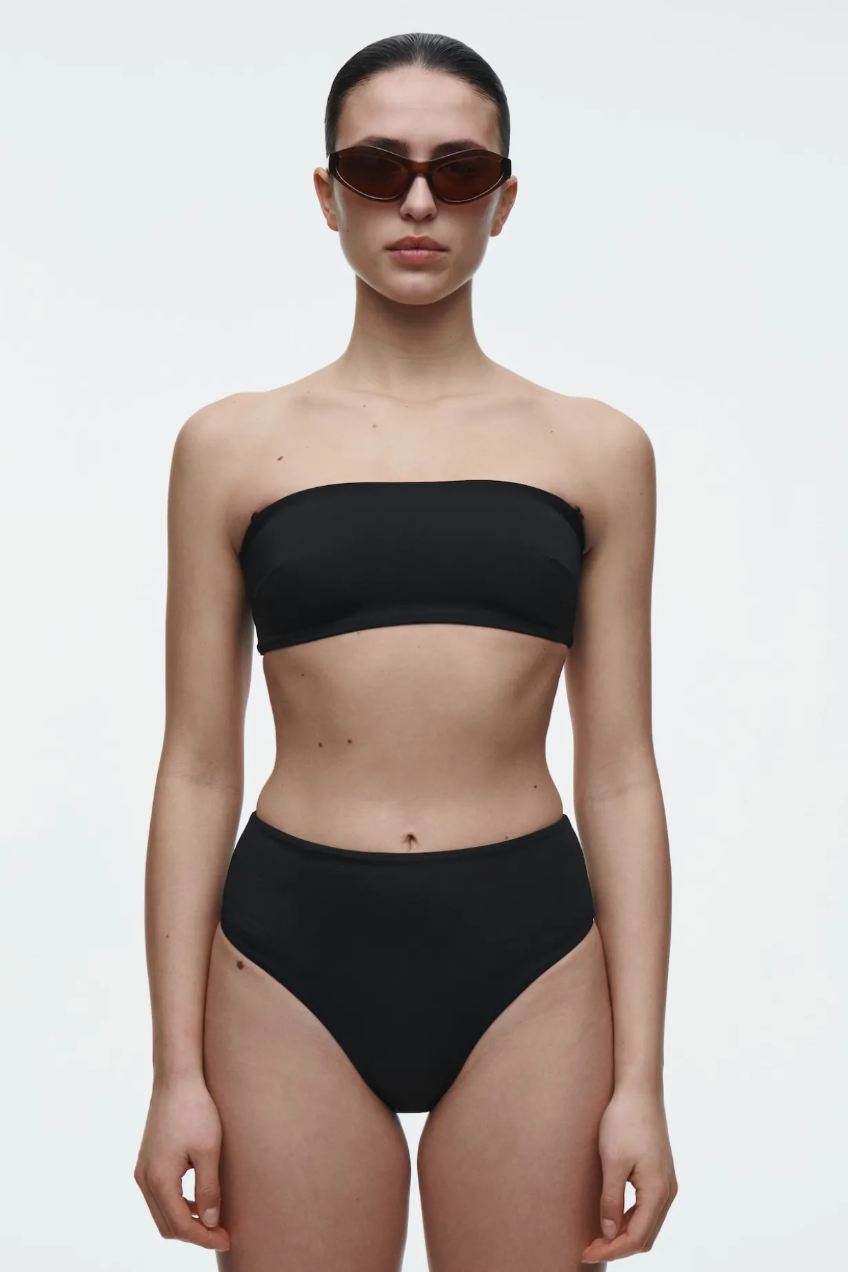 BIKINIHOSE MIT HOHEM BUND