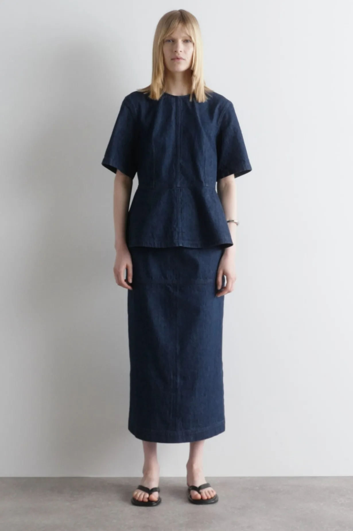 BLEISTIFTROCK AUS DENIM