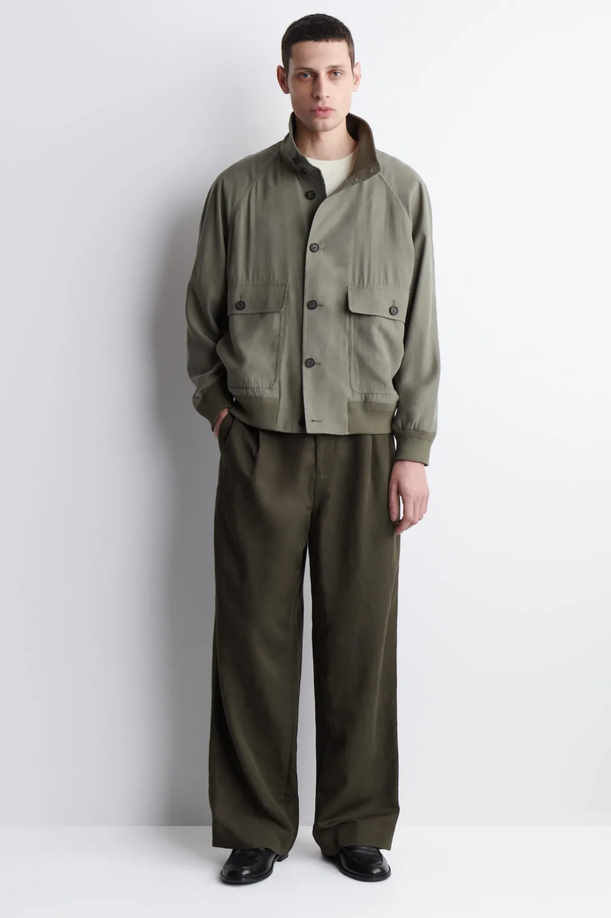 BLOUSONJACKE AUS TWILL MIT STEHKRAGEN