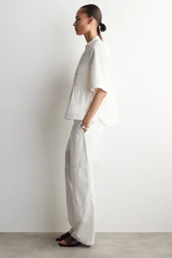 BLUSE AUS BAUMWOLLE MIT RAFFUNGEN