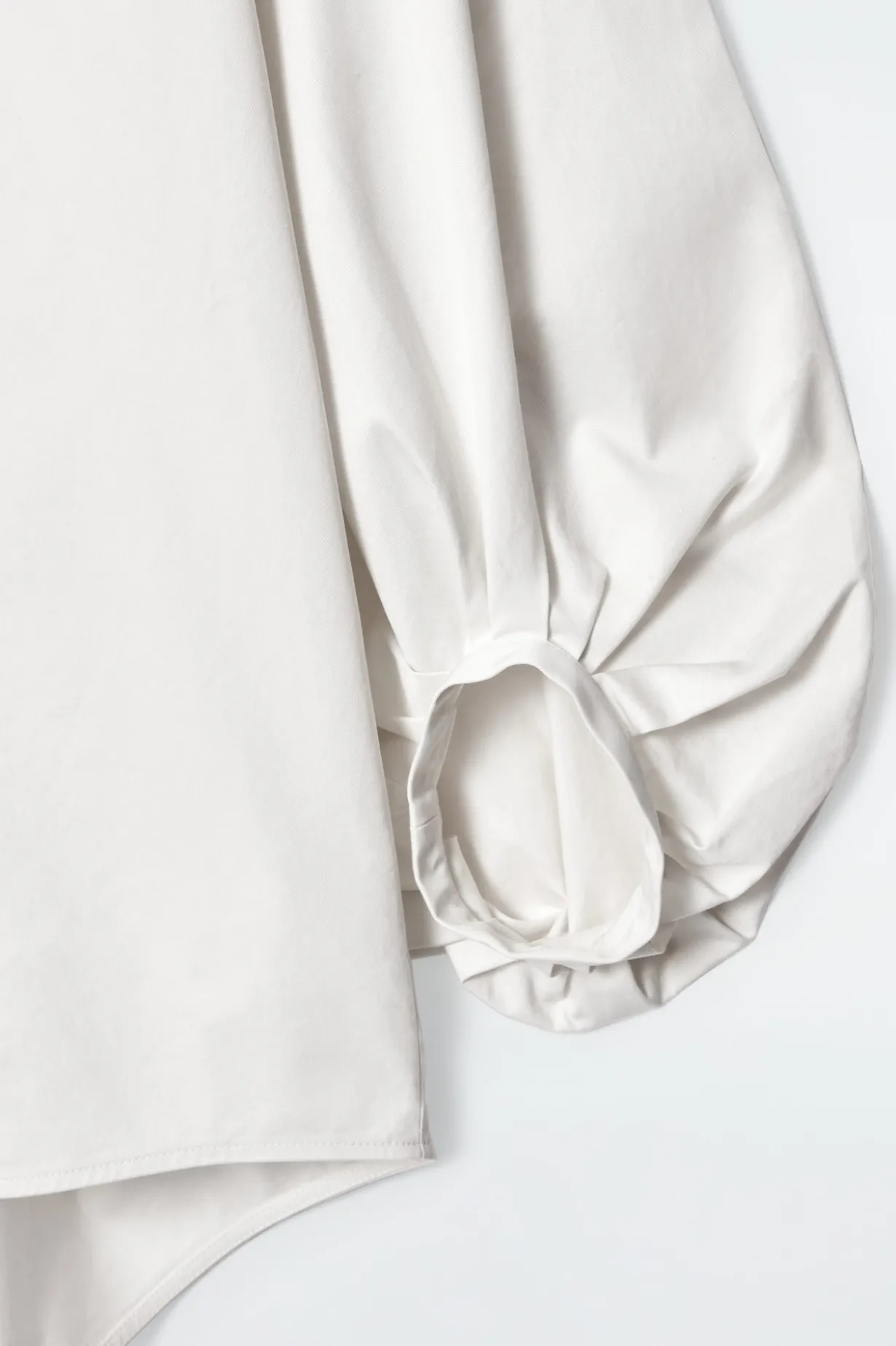 BLUSE MIT BALLONÄRMELN