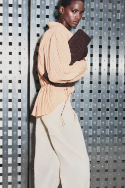 BLUSE MIT KNITTEROPTIK