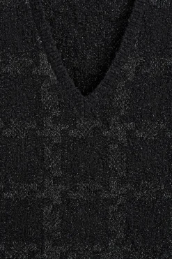 BOUCLÉ-STRICKPULLUNDER