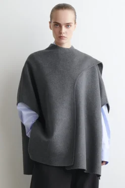 CAPE AUS DOUBLEFACE-MERINOWOLLE MIT SCHAL