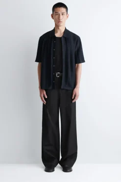 CHINOHOSE AUS BAUMWOLLE MIT WEITEM BEIN