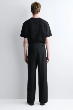 CHINOHOSE AUS BAUMWOLLE MIT WEITEM BEIN