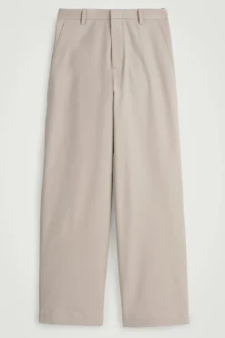 CHINOHOSE AUS BAUMWOLLE MIT WEITEM BEIN
