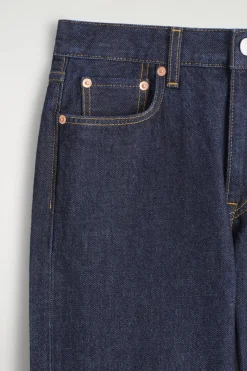 CHORD JEANS MIT GERADEM BEIN