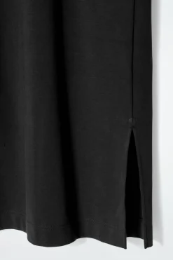 COLUMN DRESS AUS JERSEY IN MIDILÄNGE