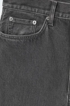COLUMN JEANS MIT GERADEM BEIN
