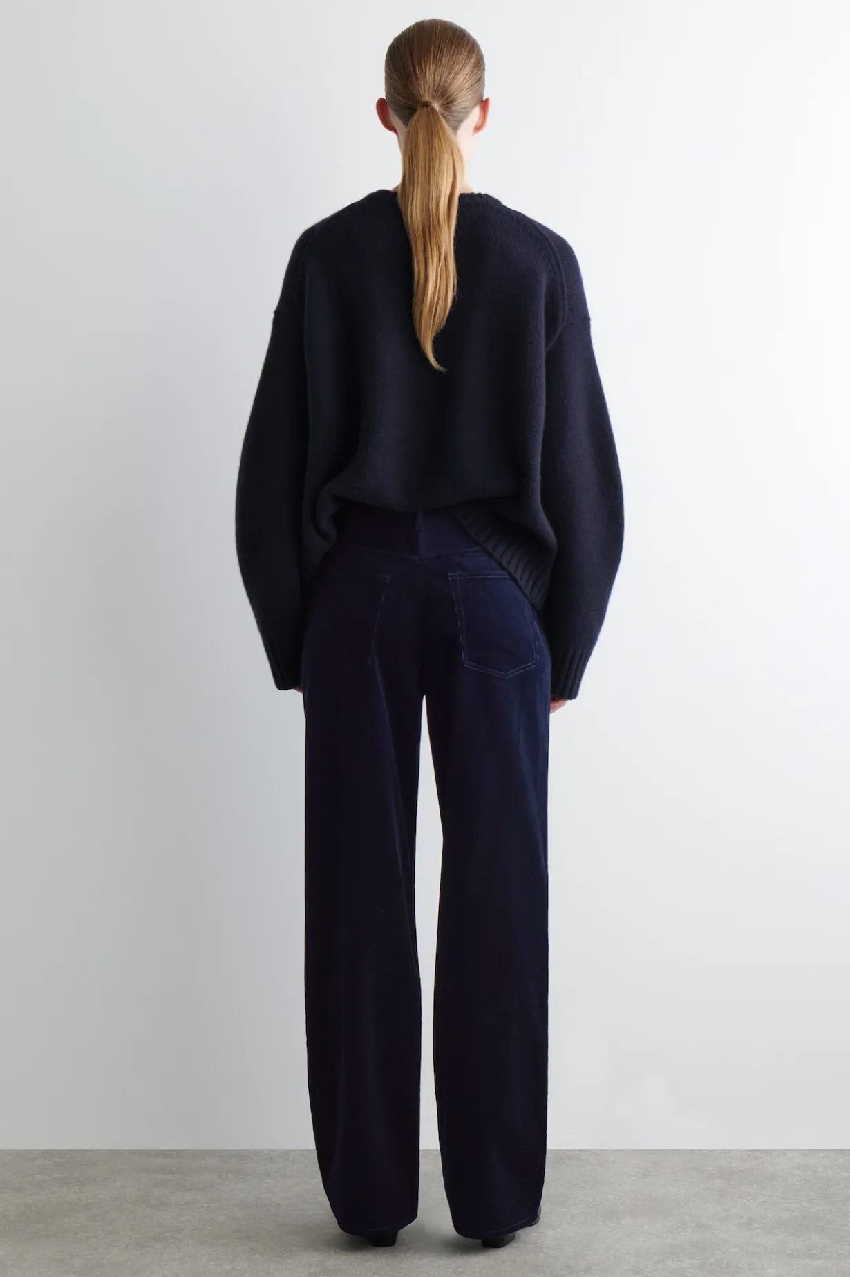 CORDHOSE MIT GERADEM BEIN