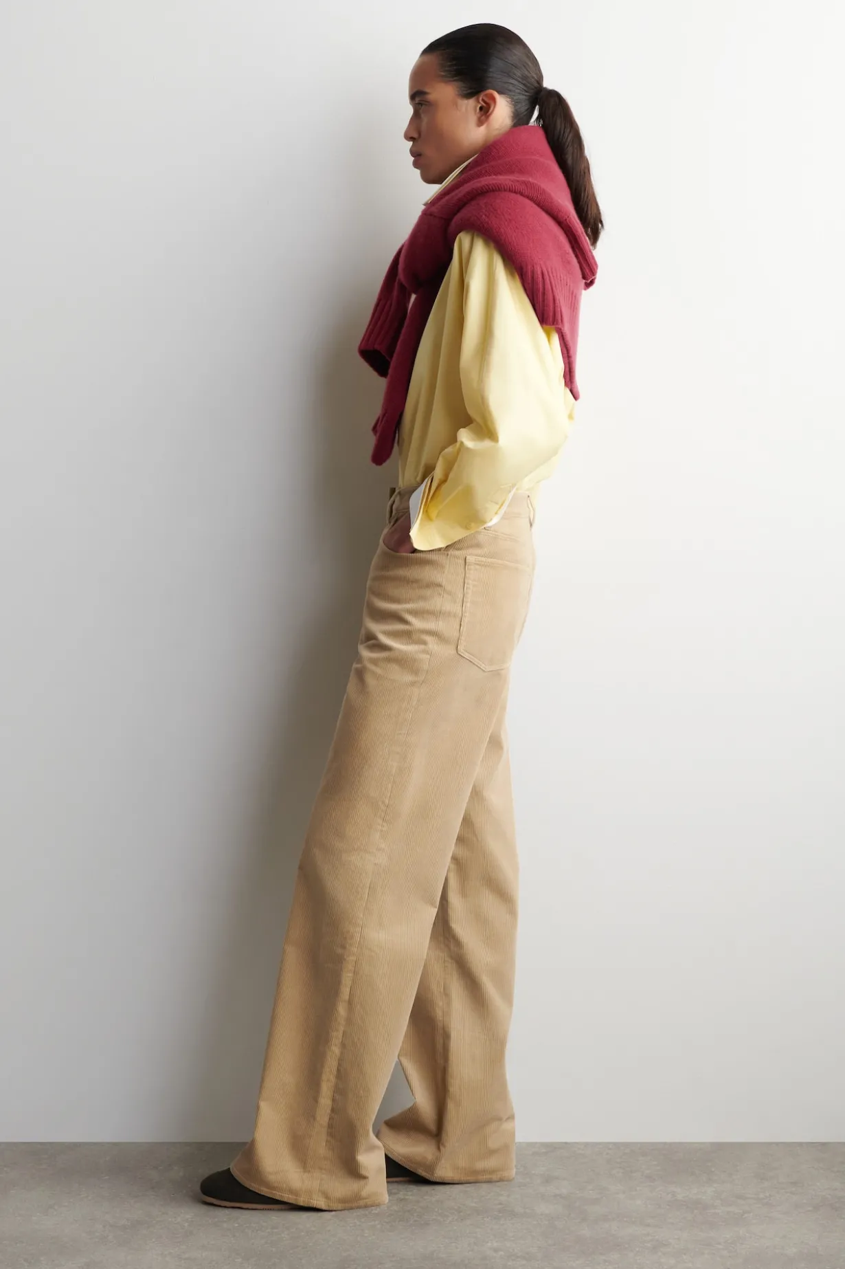 CORDHOSE MIT GERADEM BEIN