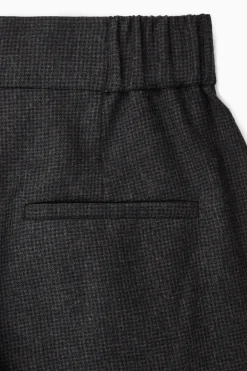 CULOTTES AUS WOLLFLANELL MIT WEITEM BEIN