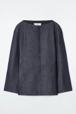 DAS HEMD AUS RAW DENIM MIT GERADEM AUSSCHNITT