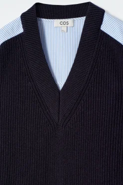 DEKONSTRUIERTER WOLLPULLOVER MIT POPELINE
