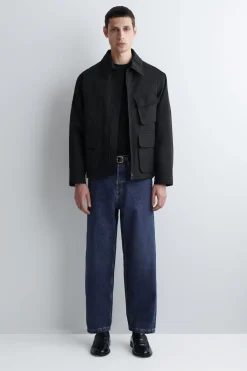 DOME JEANS MIT GERADEM BEIN UND LOCKERER PASSFORM