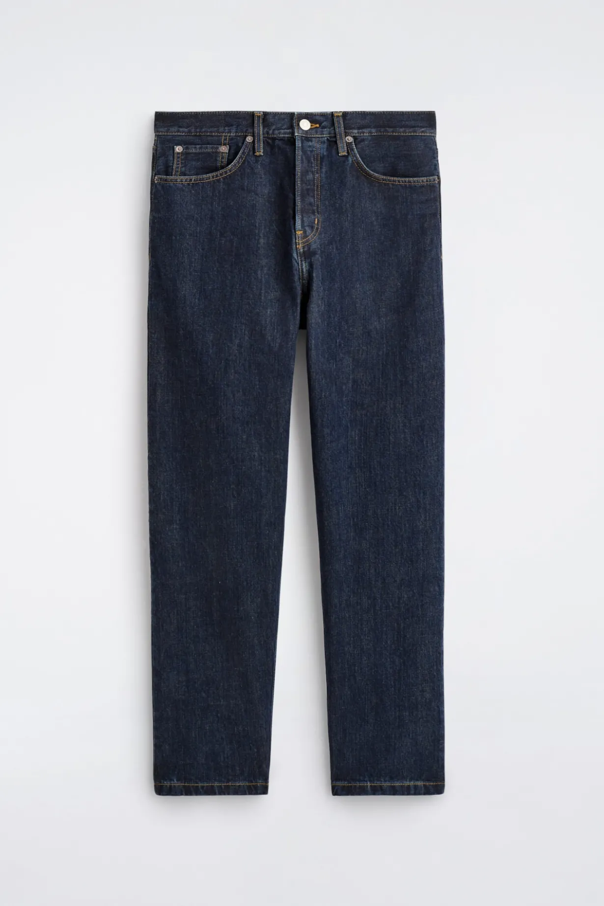 DOME JEANS MIT GERADEM BEIN UND LOCKERER PASSFORM