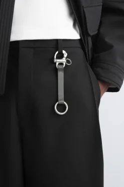 DOPPELENDIGES SCHLÜSSELBAND AUS LEDER