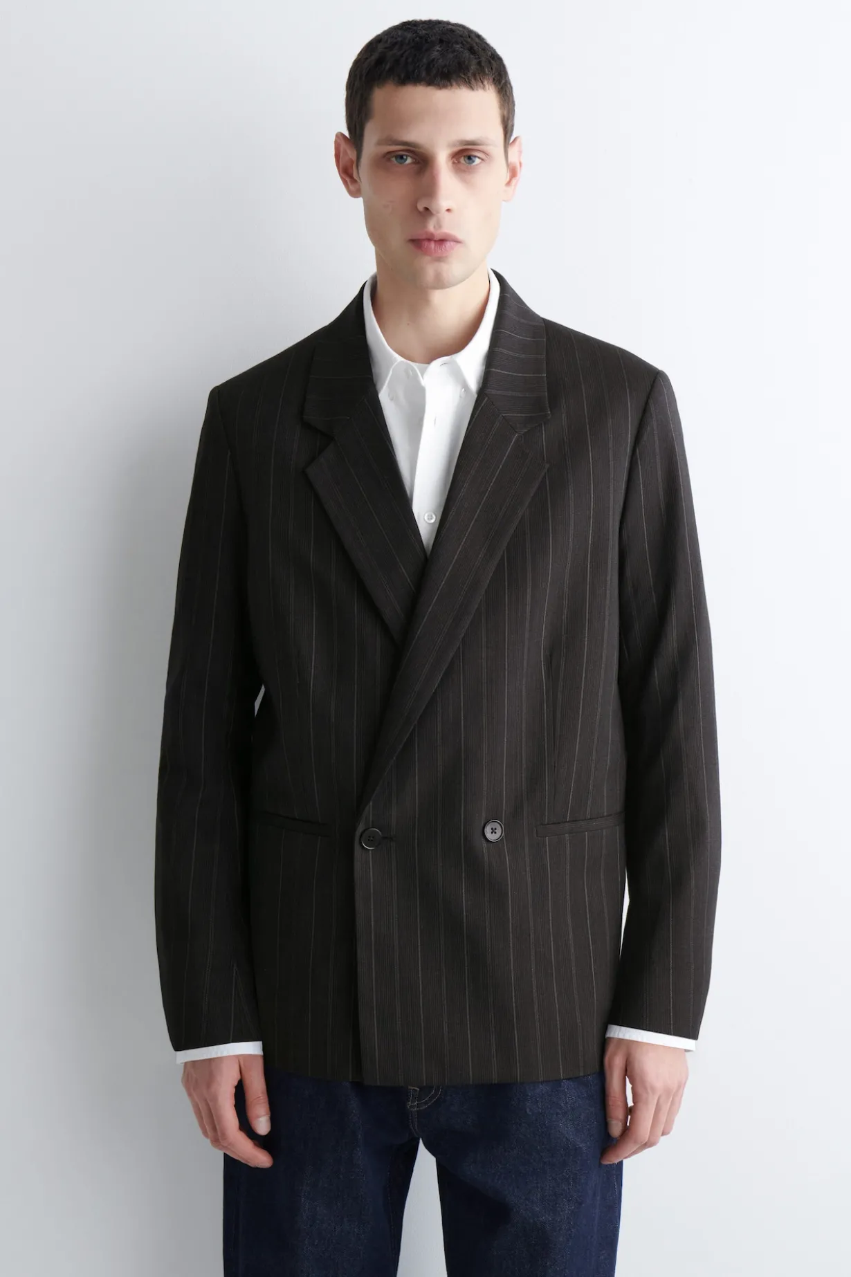 DOPPELREIHIGER BLAZER MIT NADELSTREIFEN