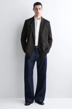 DOPPELREIHIGER BLAZER MIT NADELSTREIFEN