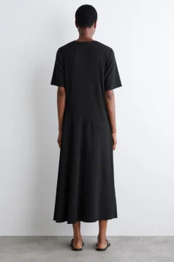 DRAPIERTES MIDIKLEID AUS BAUMWOLLE