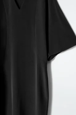 DRAPIERTES SEIDENKLEID