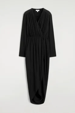DRAPIERTES WICKELKLEID IN MIDILÄNGE